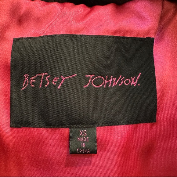 Betsey Johnson Fluffy Faux Chinchilla Coat. Size XS. Fits like XS/S. A+ - Picture 3 of 4